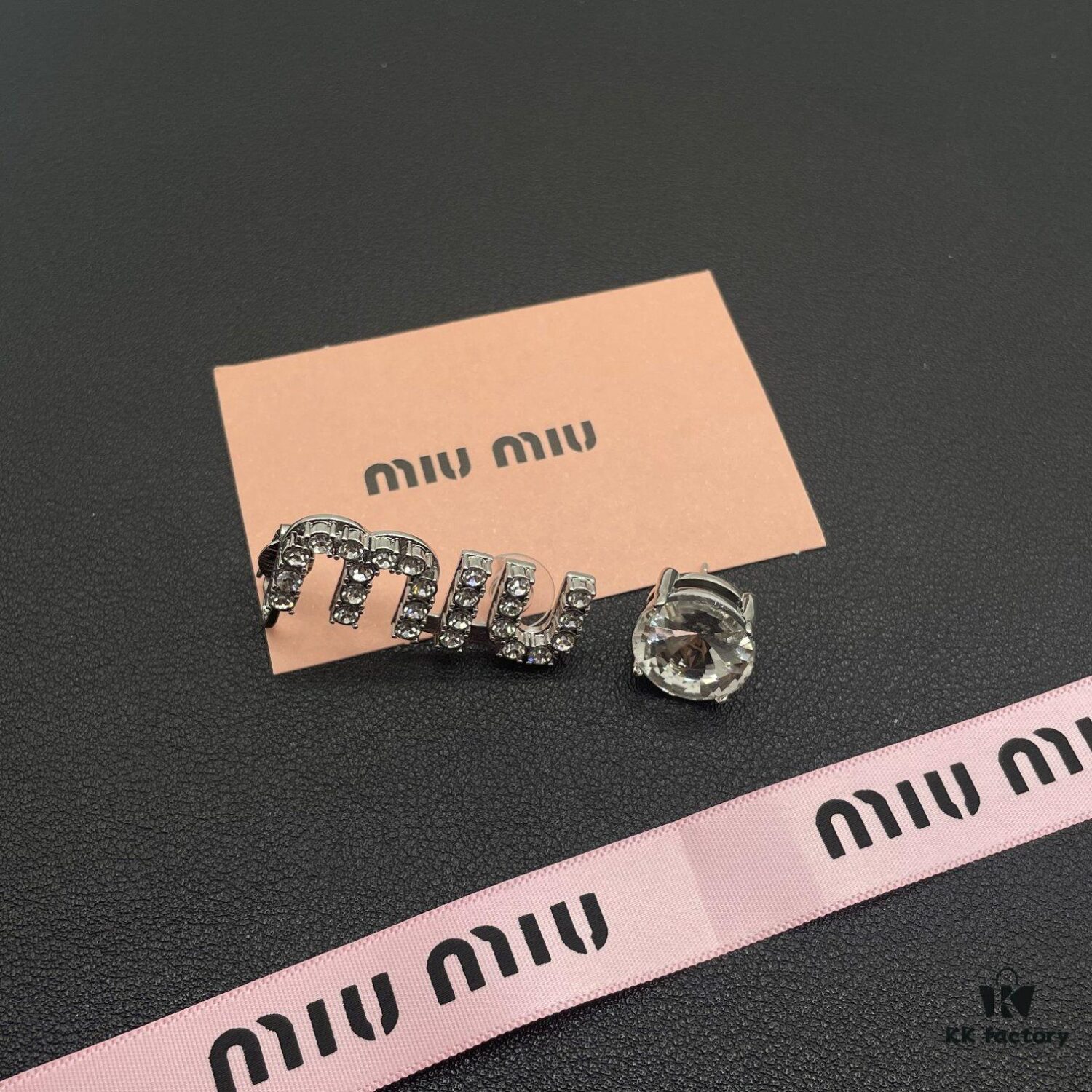 Miu Miu Stylish Luxury Minimalist Pearl Heart Stud Earrings, Elegant and Fashionable Design, Perfect for Summer Wear