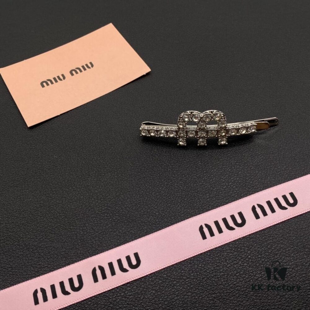 Miu Miu Textured Luxury Pearl Heart Hair Clip - Minimalist Design with Vintage Charm