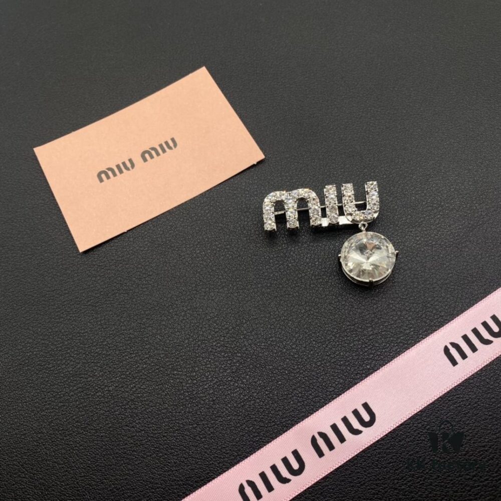 Miu Miu Textured Luxury Pearl Heart Brooch, Minimalist Love Design with Vintage Charm