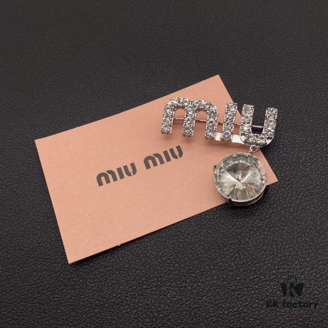 Miu Miu Textured Luxury Pearl Heart Brooch, Minimalist Love Design with Vintage Charm