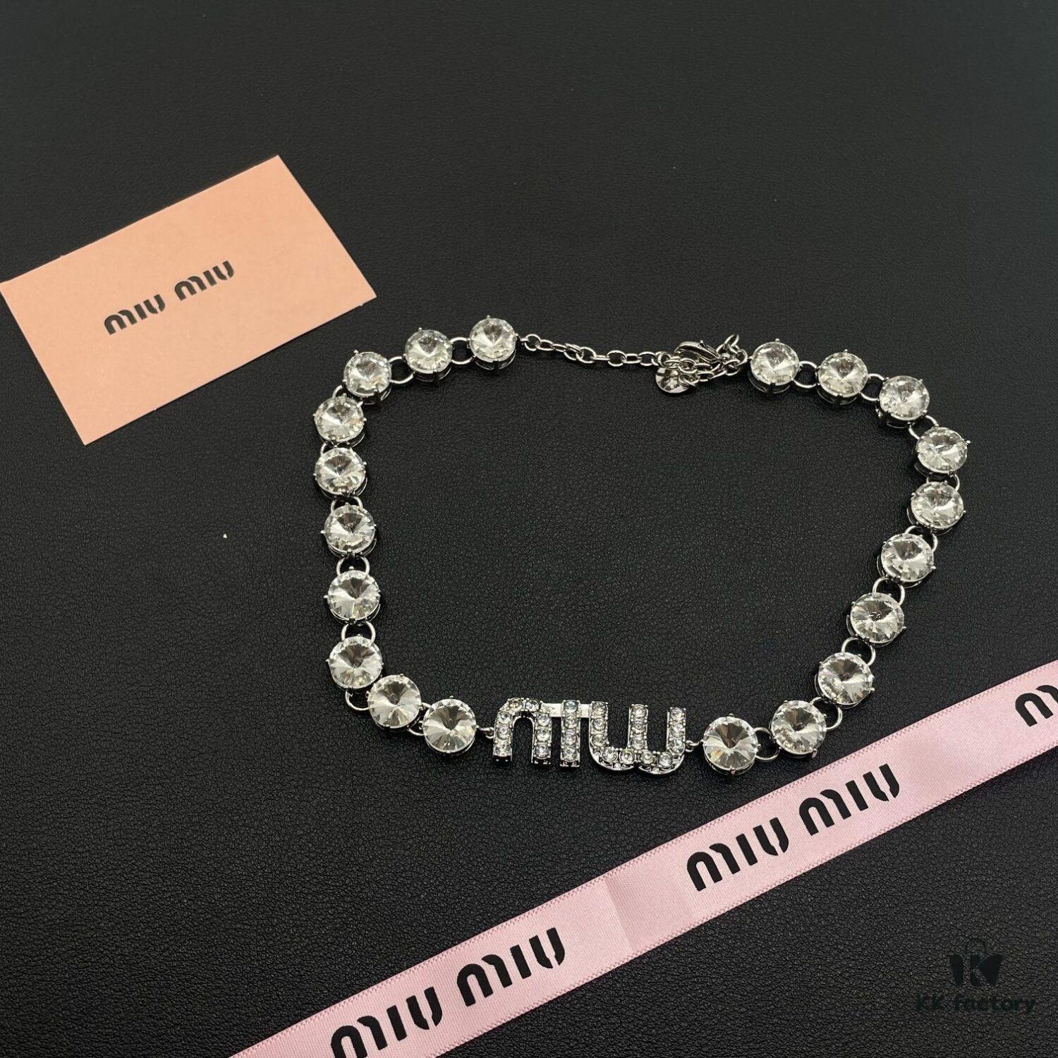 Miu Miu Textured Heart Luxury Minimalist Pearl Necklace with Cherry Design, Lightweight and Unique Style, Elegant Retro Fashion for Summer