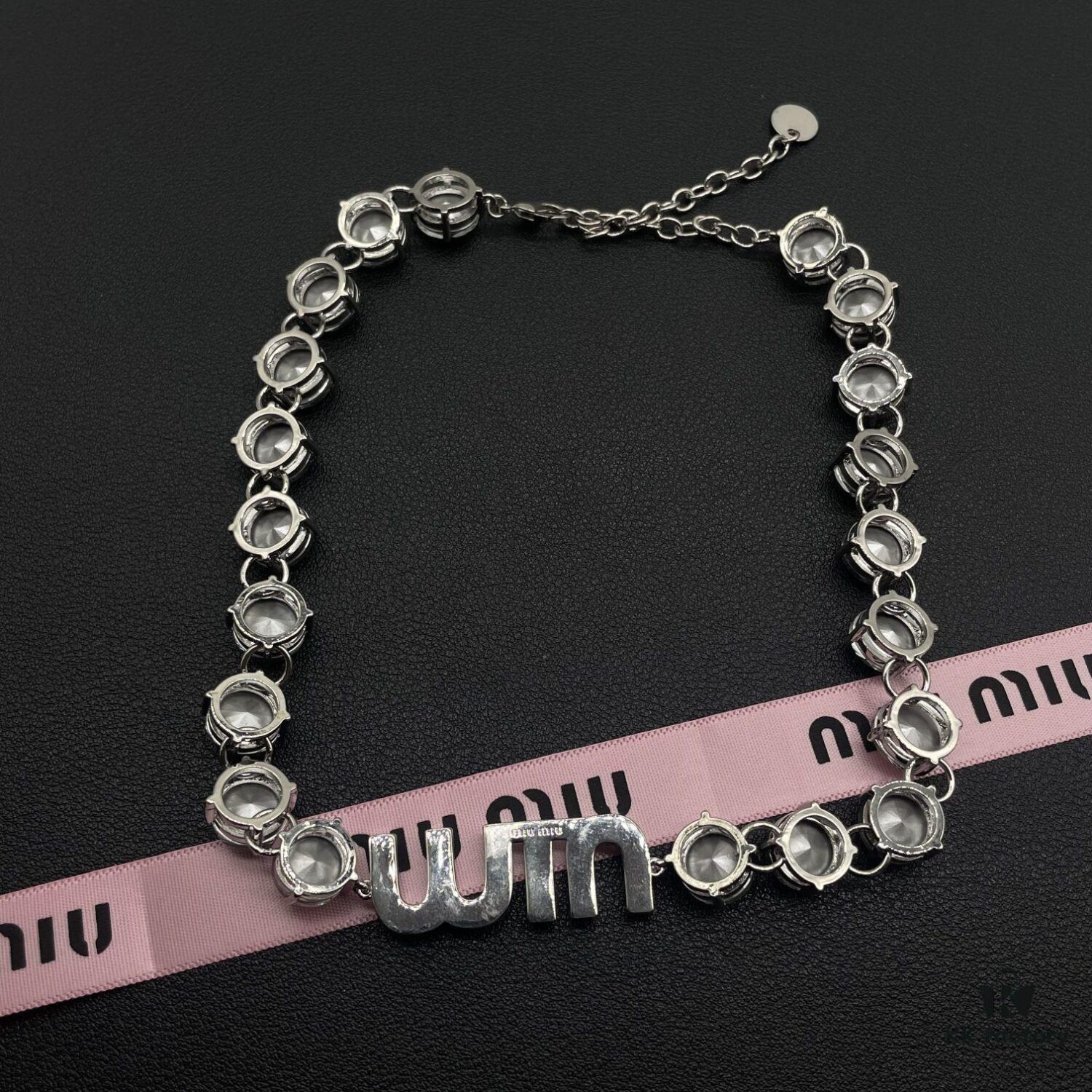 Miu Miu Textured Heart Luxury Minimalist Pearl Necklace with Cherry Design, Lightweight and Unique Style, Elegant Retro Fashion for Summer