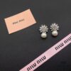 Miu Miu Textured Luxurious Pearl Heart Stud Earrings, Minimalist Design with Vintage Charm, Must-Have Summer Fashion Accessory