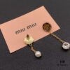 Miu Miu Textured Luxurious Pearl Heart Stud Earrings, Minimalist Design with Vintage Charm, Must-Have Summer Fashion Accessory