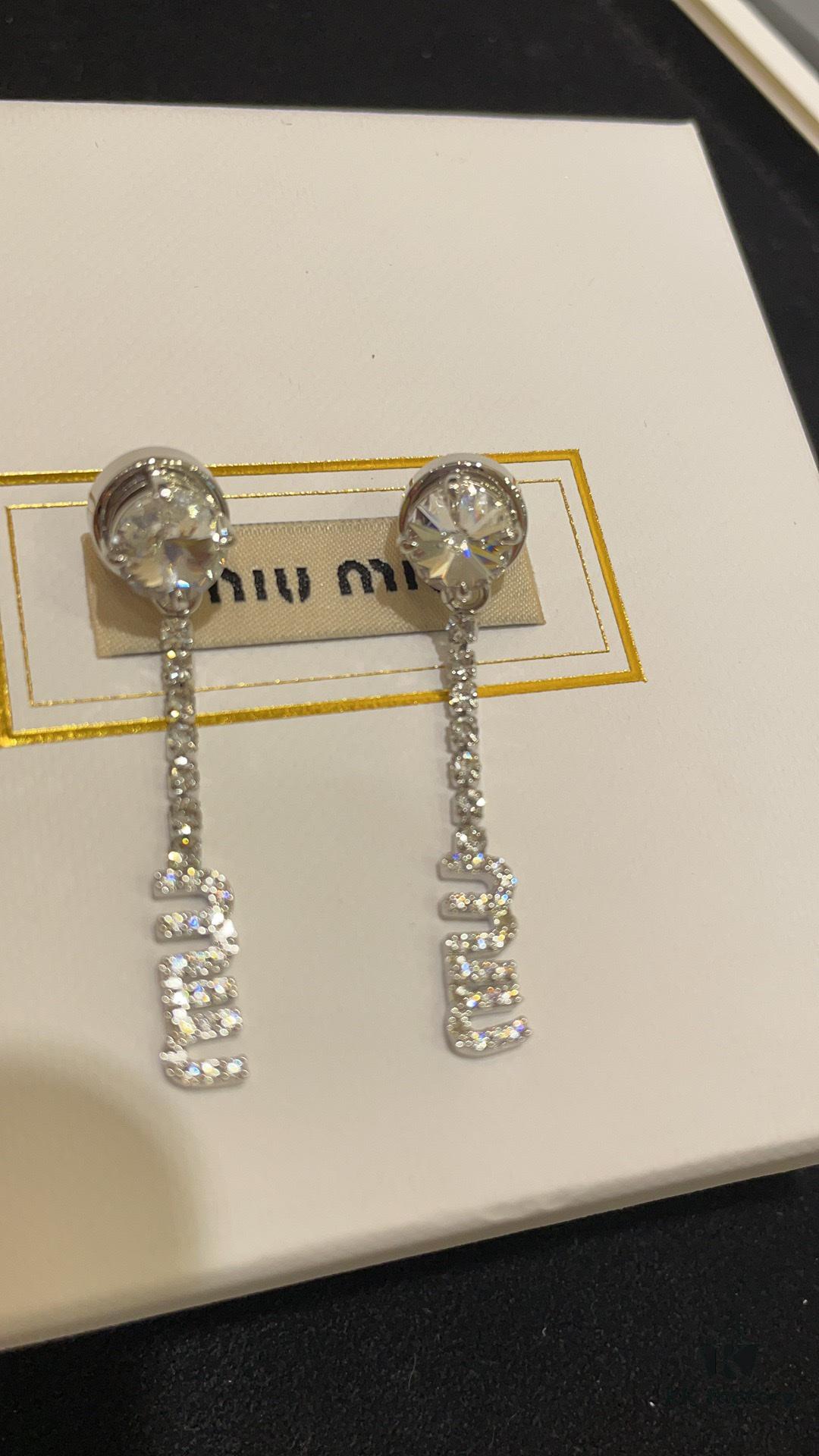 IUMIU New Arrival Silver Full Diamond Letter Pendant Stud Earrings