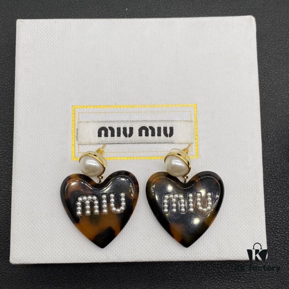 Miu Miu Textured Luxury Pearl Heart Stud Earrings, Minimalist Love Design, Fashionable Retro Style, Must-Have Summer Accessory
