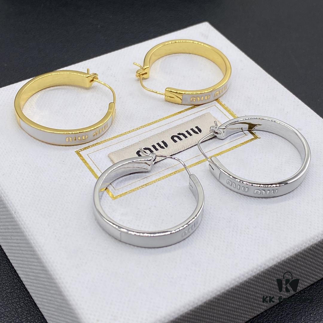 Miu Miu Textured Luxurious Pearl Heart Stud Earrings, Minimalist Design with Vintage Charm