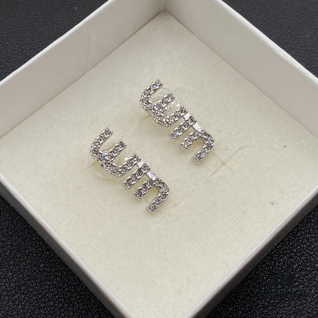 Miu Miu Textured Luxury Pearl Heart Stud Earrings, Minimalist Design with Retro Charm