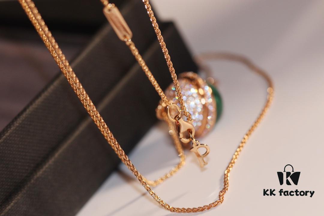 Piaget Possession Necklace, Worn by Goddess Yang Mi, Style Icon and Ultimate Fashion Statement