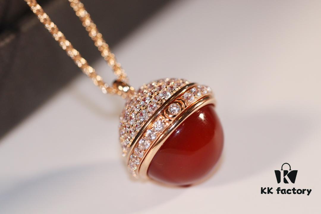 Piaget Possession Necklace, Worn by Goddess Yang Mi, Style Icon and Ultimate Fashion Statement