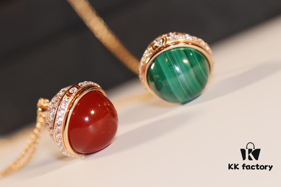 Piaget Possession Necklace, Worn by Goddess Yang Mi, Style Icon and Ultimate Fashion Statement