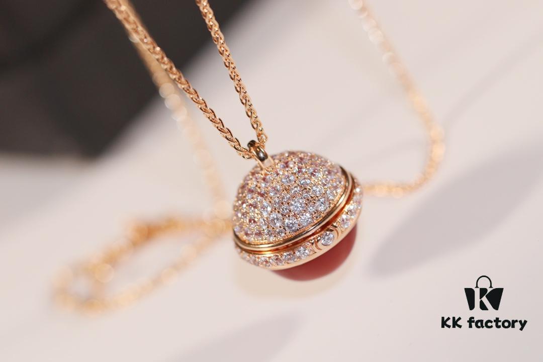 Piaget Possession Necklace, Worn by Goddess Yang Mi, Style Icon and Ultimate Fashion Statement