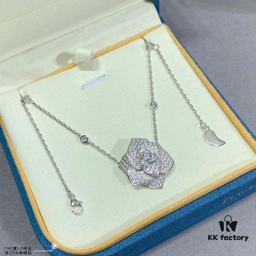 Breathtaking Peony Rose Necklace That Captivates at First Sight