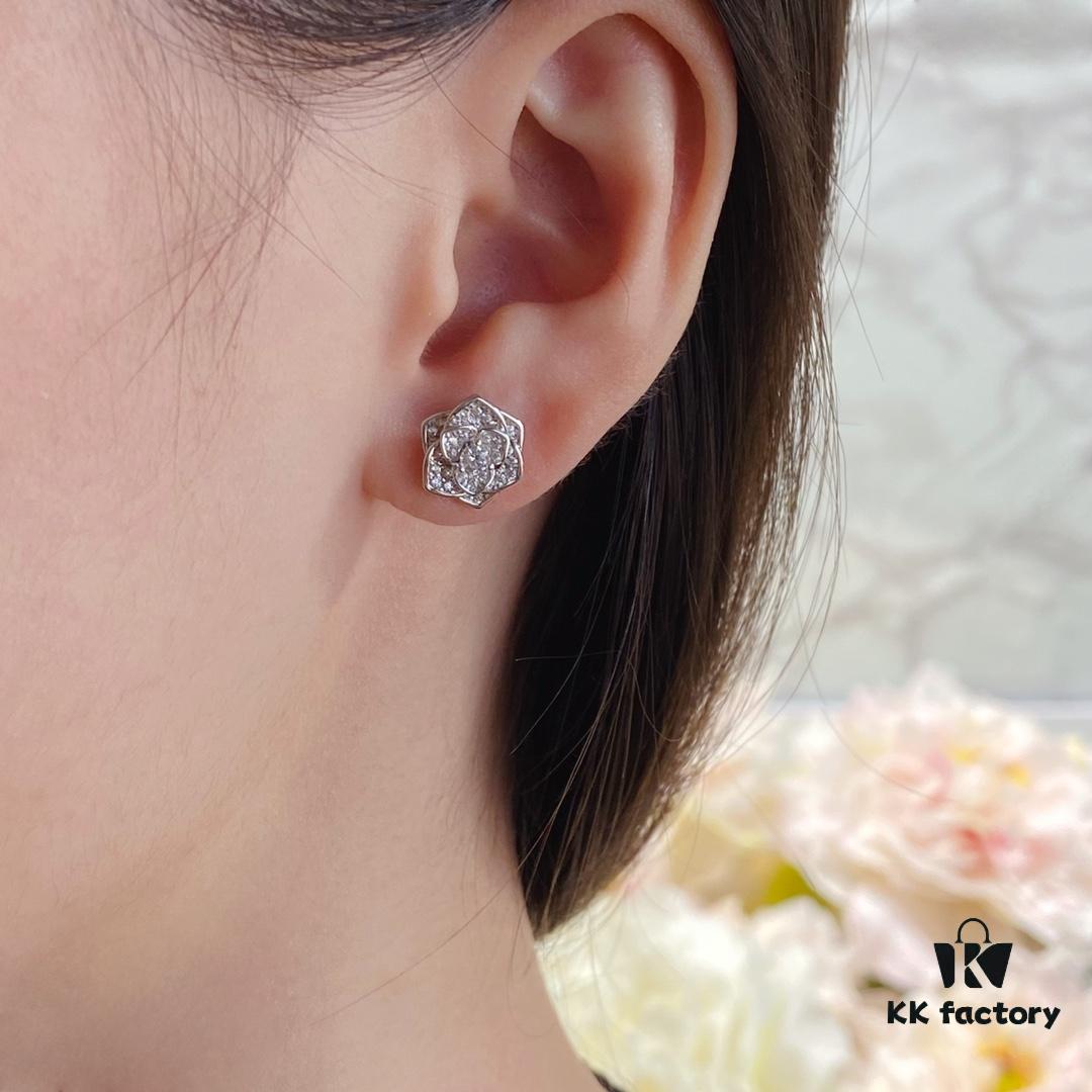 Pearl Rose Earrings That Capture Hearts at First Sight