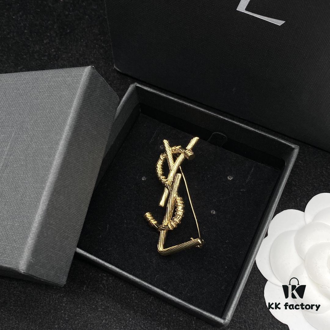 YSL Saint Laurent Classic Element Brooch
