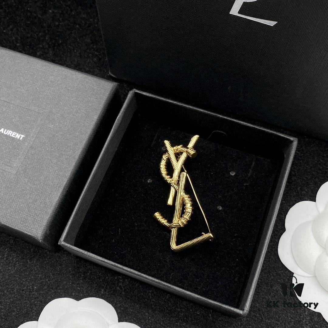 YSL Saint Laurent Classic Element Brooch