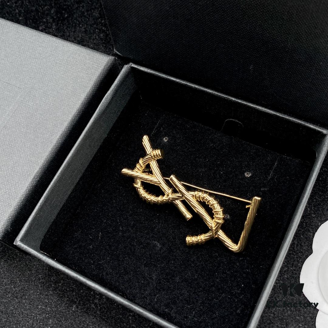 YSL Saint Laurent Classic Element Brooch