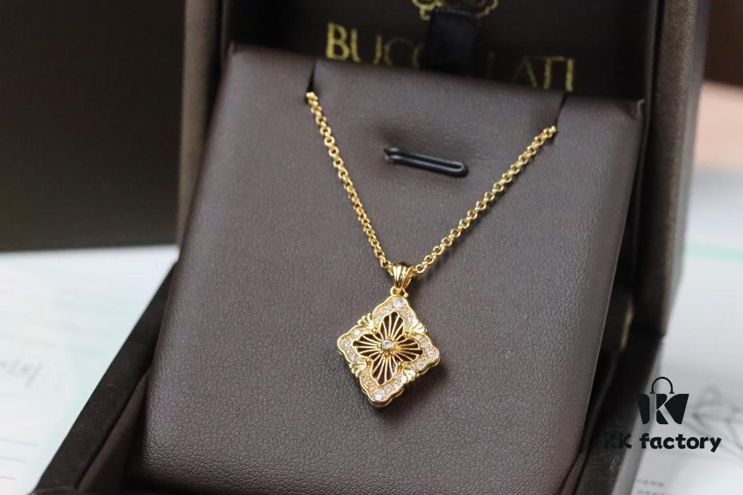 New Arrival💗 💗 Buccellati Opera Tulle Palace-style Clover Double-sided Pendant Necklace