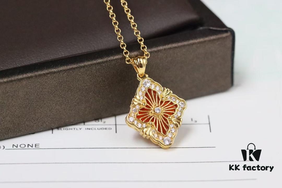 New Arrival💗 💗 Buccellati Opera Tulle Palace-style Clover Double-sided Pendant Necklace