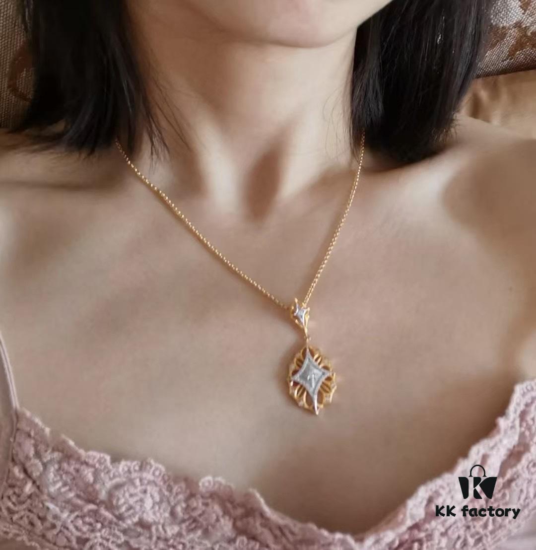 Elegant and delicate jewelry described by writer Yi Shu