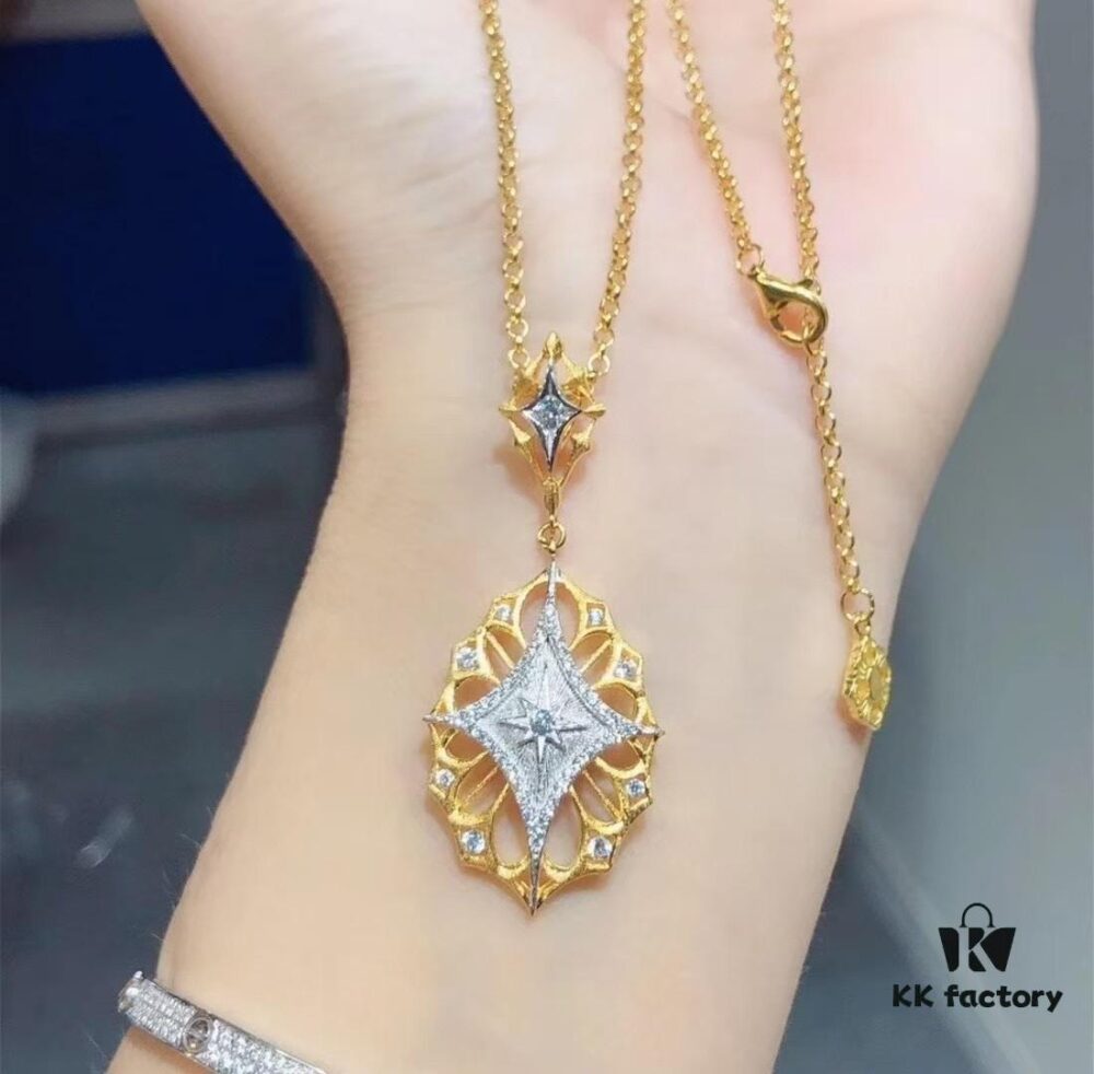 Elegant and delicate jewelry described by writer Yi Shu