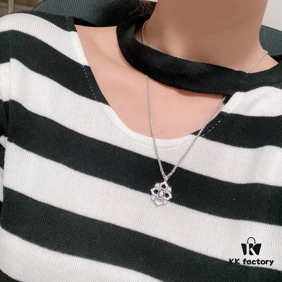 Buccellati Italian Luxury Jewelry Vintage Royal Style Diamond-Cut Clover Double-Sided Necklace V Gold Material 18K Thick Gold Plating Original Chain End Original Clasp High Quality