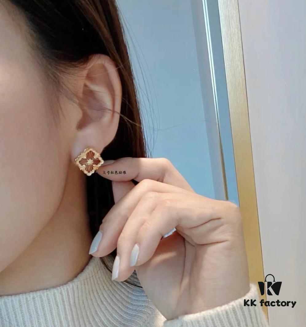 Buccellati Opera Grand Red Enamel Earrings, Vintage Court-style Four-Leaf Clover, Large Size