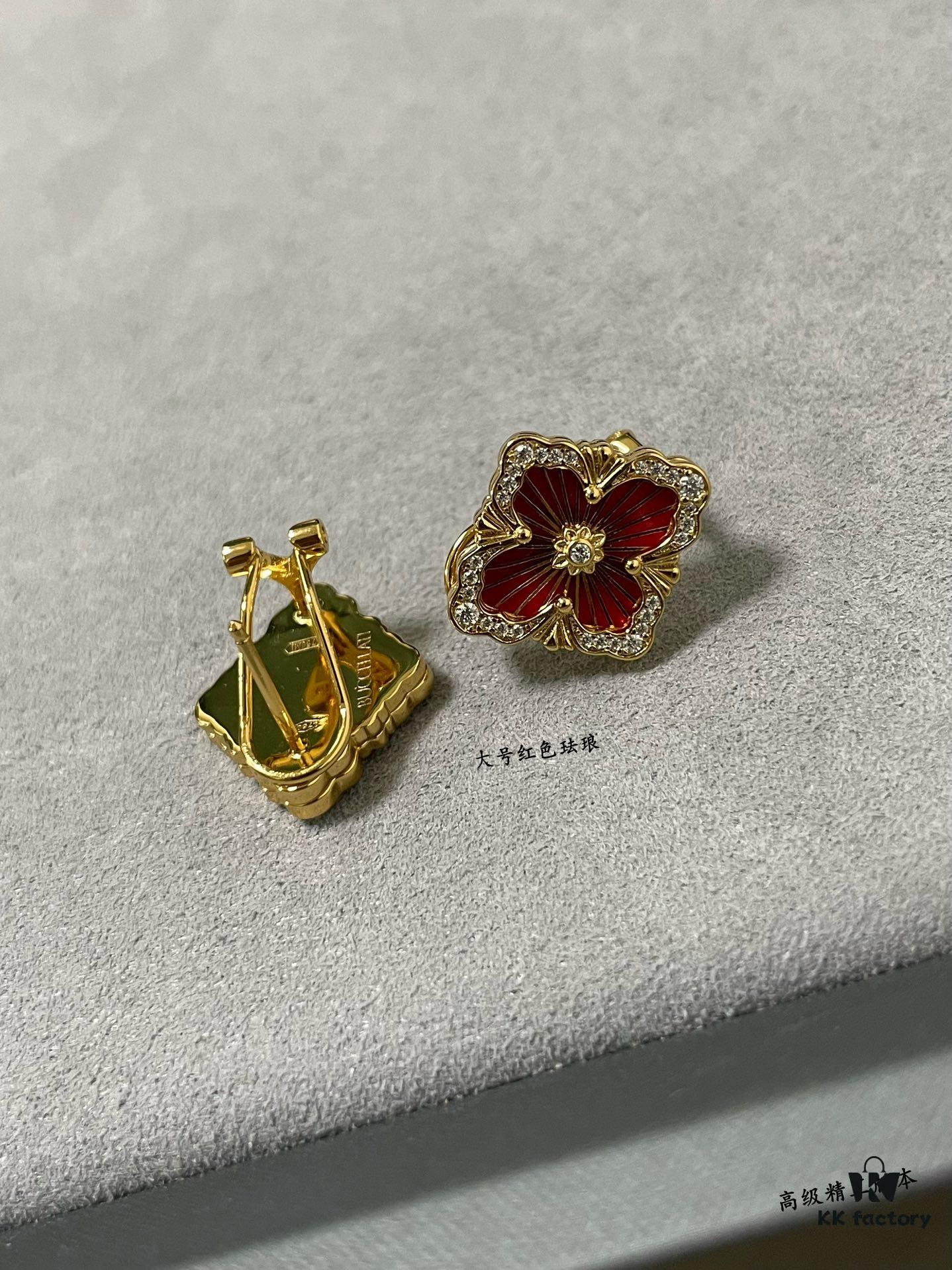 Buccellati Opera Grand Red Enamel Earrings, Vintage Court-style Four-Leaf Clover, Large Size