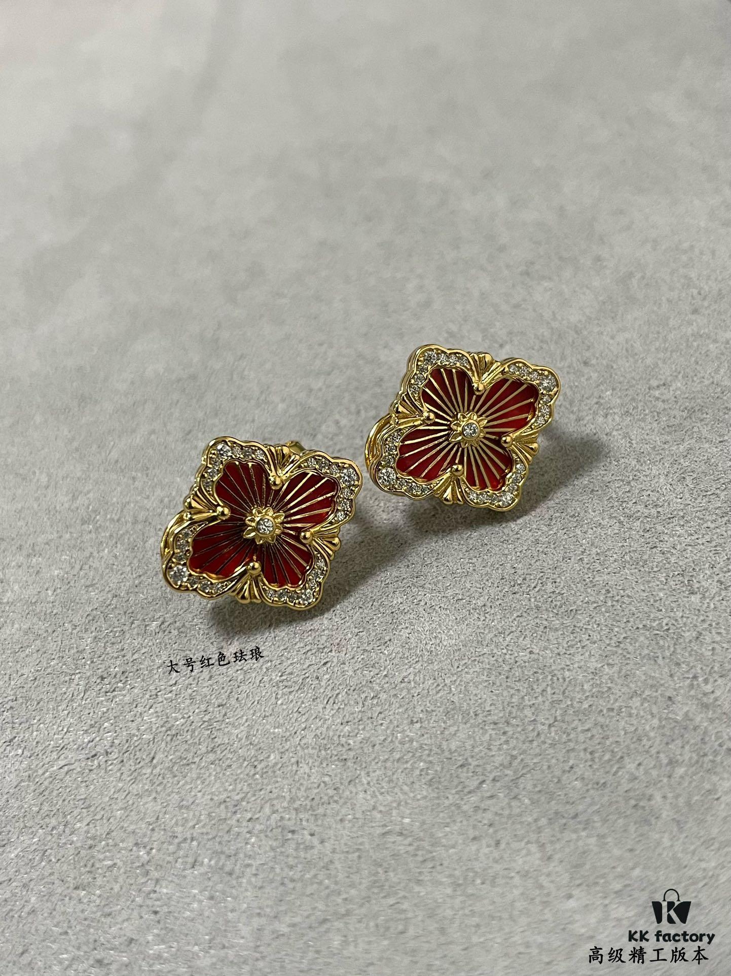 Buccellati Opera Grand Red Enamel Earrings, Vintage Court-style Four-Leaf Clover, Large Size