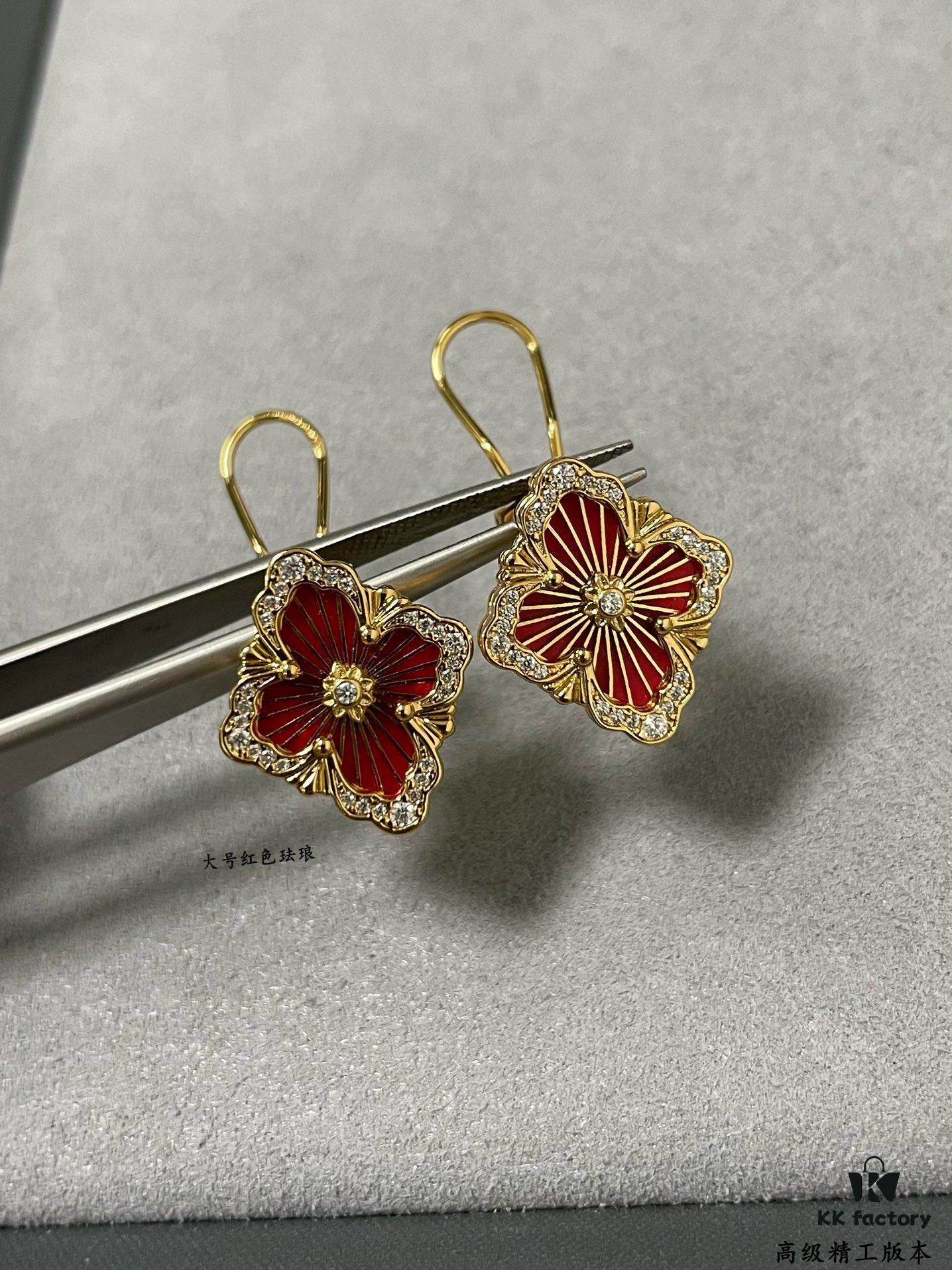 Buccellati Opera Grand Red Enamel Earrings, Vintage Court-style Four-Leaf Clover, Large Size