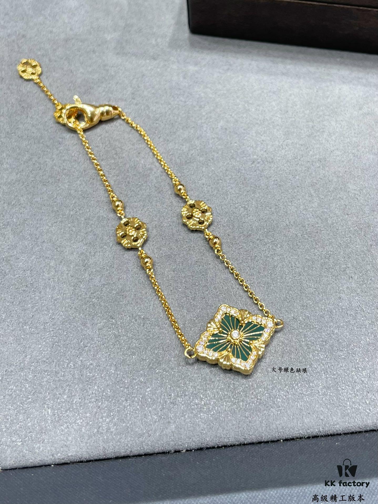 Buccellati Large Opera Garden Series Green Enamel Bracelet, Vintage Court-style Clover and Four-petal Shell Double-sided Necklace