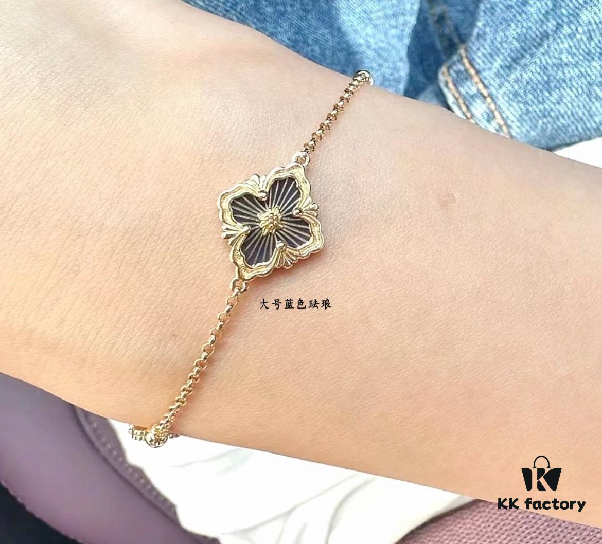 Buccellati Opera Maxi Blue Enamel Bracelet, Retro Court-style Clover and Four-petal Shell Double-sided Necklace with Rigato Silk Finish and Geometric Diamond Inlay