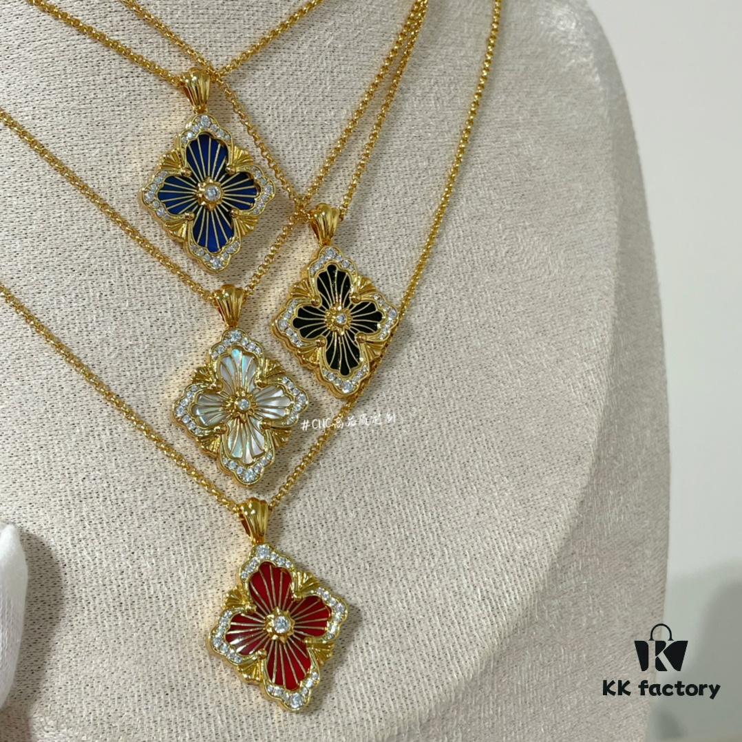 Large Diamond-Encrusted Design ♥️