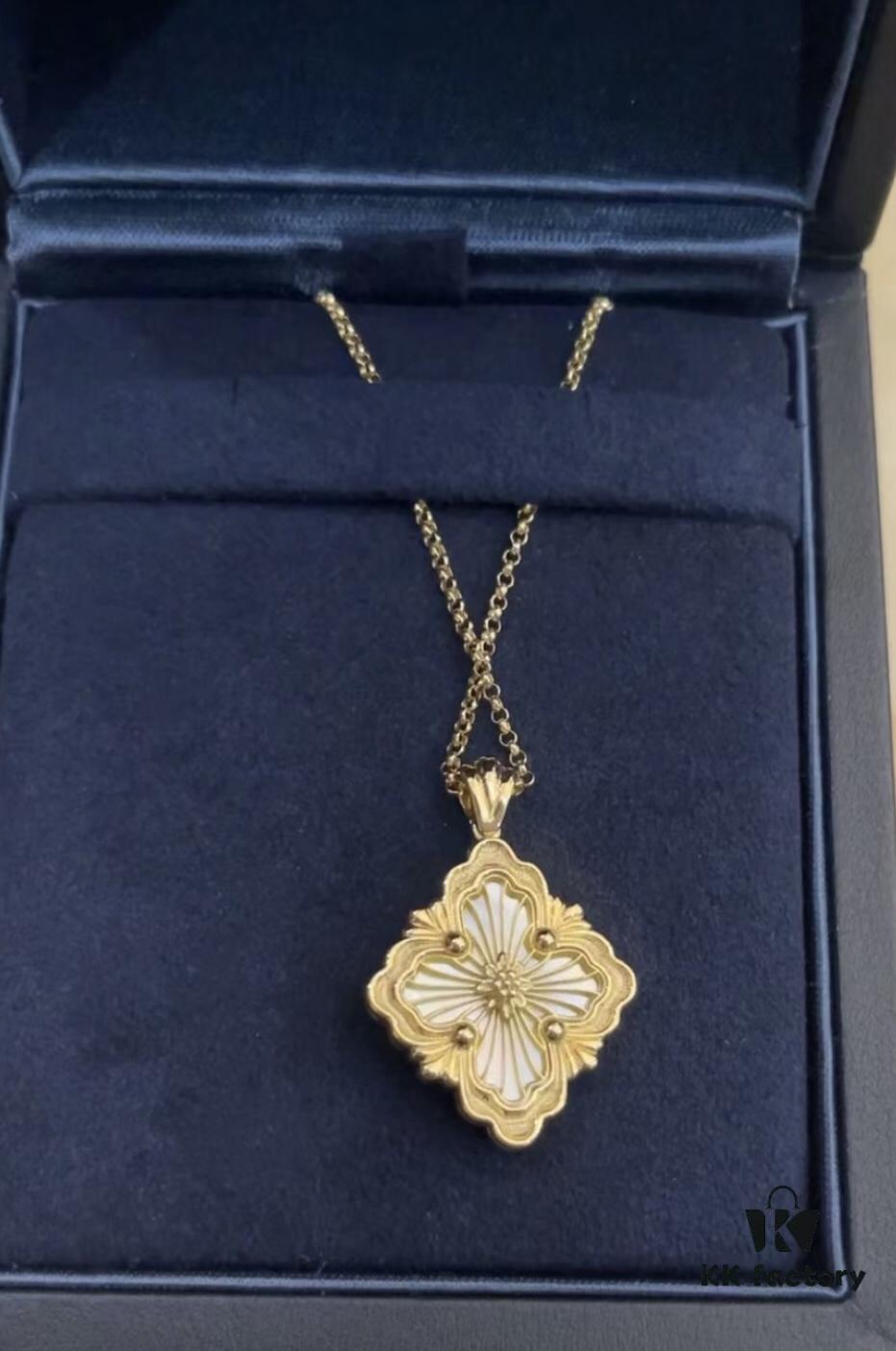 Buccellati Italian Luxury Jewelry Vintage Royal Style Diamond-Set Twisted Clover Shell Agate Chalcedony Reversible Necklace V Gold Material 18K Thick Gold Plating Original Chain End Original Clasp High Quality