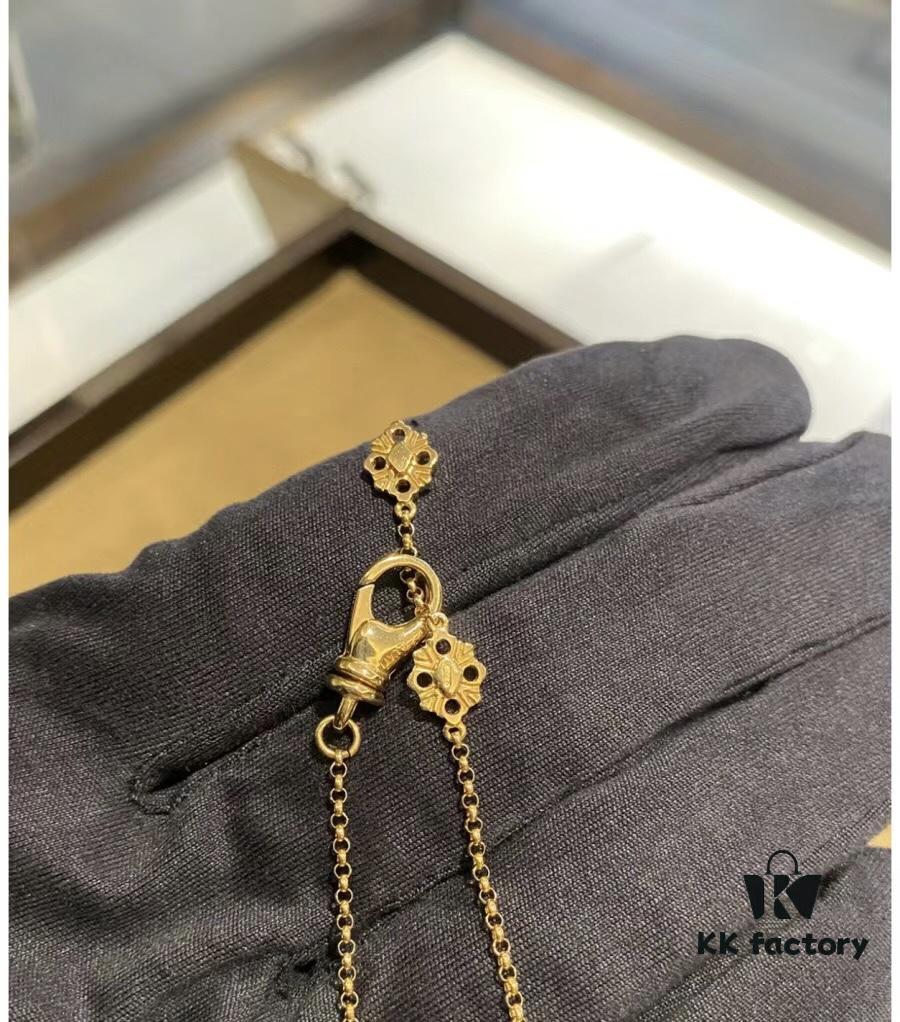 Buccellati Italian Luxury Jewelry Vintage Court Style Diamond-Cut Clover Shell Agate Chalcedony Double-Sided Necklace V Gold Material 18K Thick Gold Plating Original Chain End Original Clasp High Quality