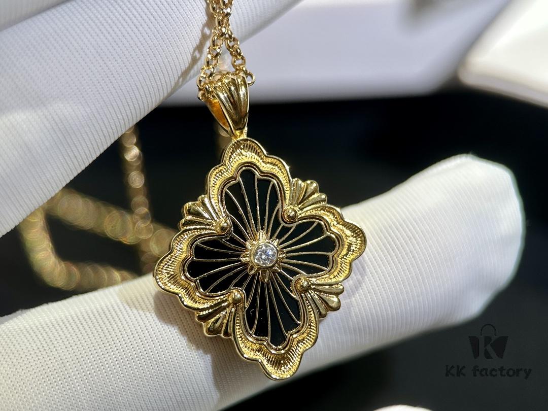 Market First Release‼️ Black Onyx Necklace #Brushed Four-Leaf Clover Diamond-Set Necklace Buccellati Opera Large Diamond Necklace 💎 Retro Stylish Versatile High-End Piece Exquisite Italian Brushed Craftsmanship 🧚‍♀️ Mysterious Black Onyx