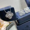 Harry Winston Diamond Links Full Diamond Clover Necklace (White Diamonds)
