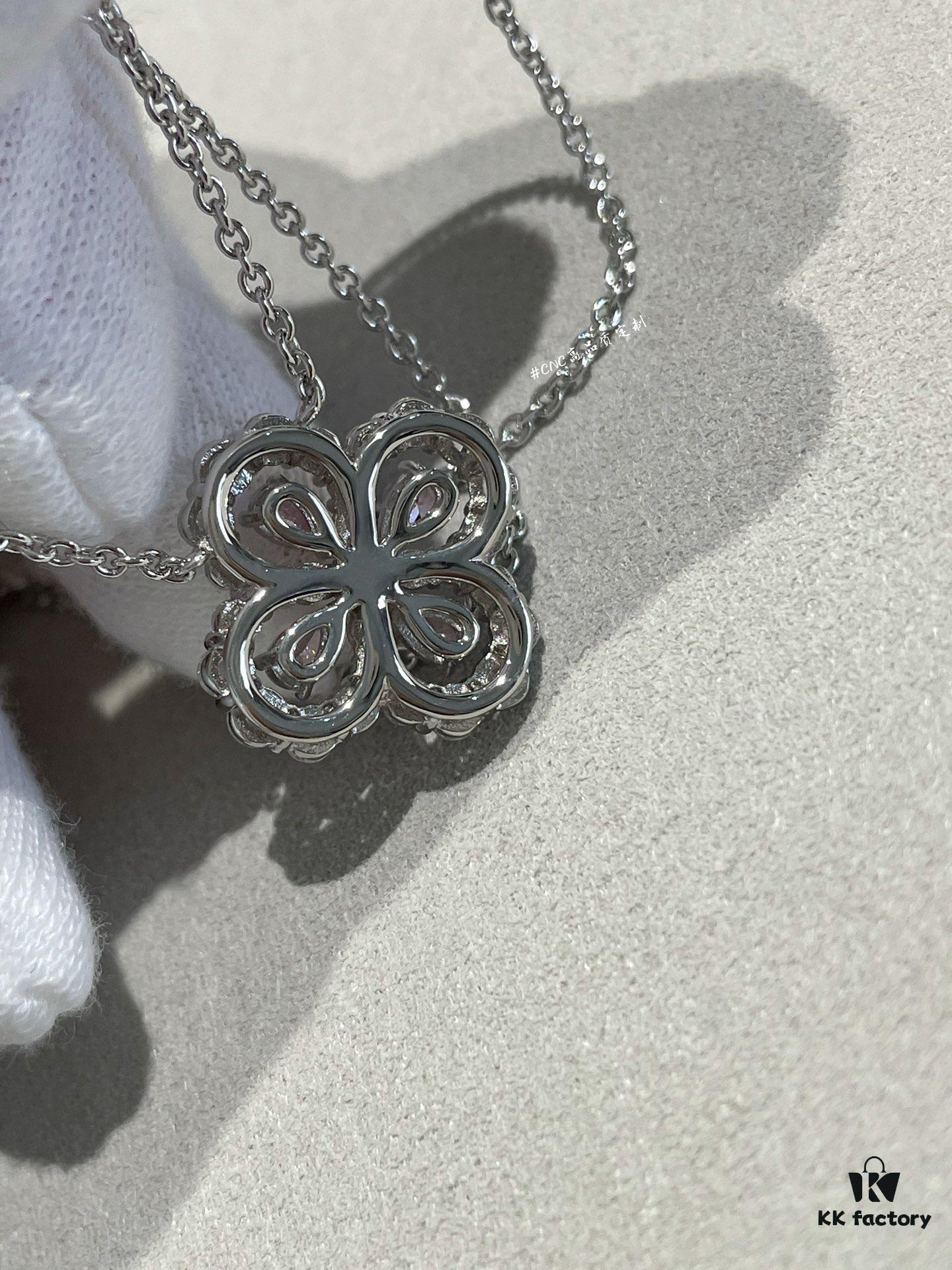 HW Loop Necklace in New Pink Color 💕