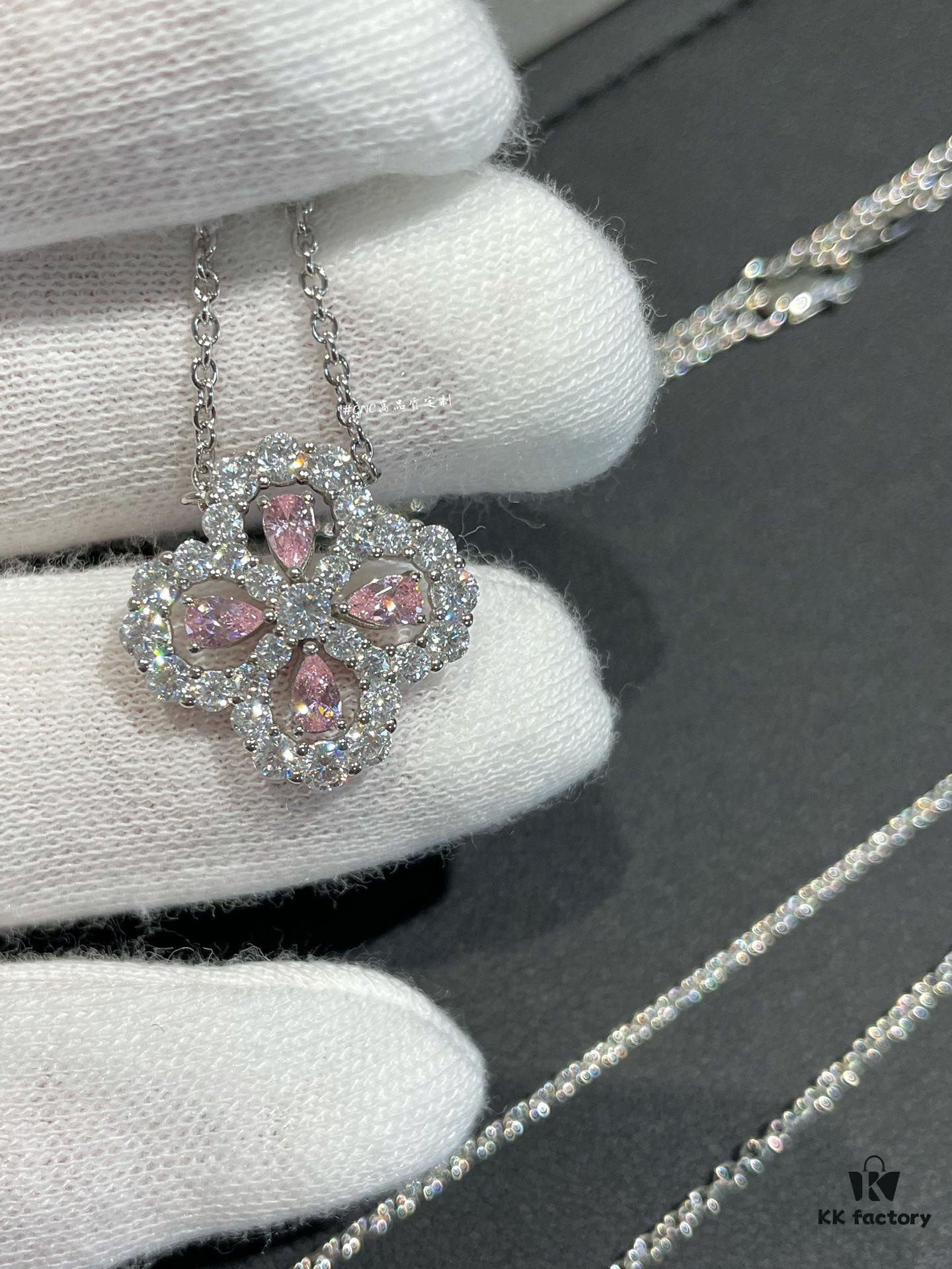 HW Loop Necklace in New Pink Color 💕