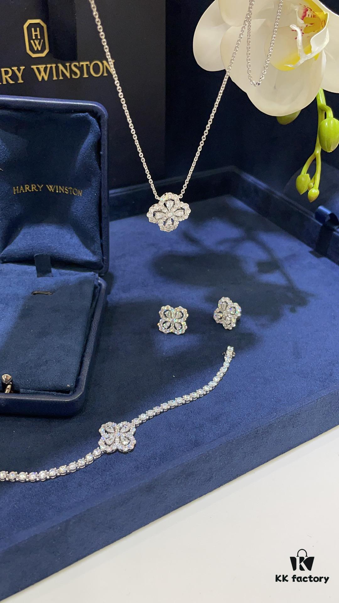 Harry Winston New Arrival Loop Luxury Four-Leaf Clover Sparkling Diamond Necklace