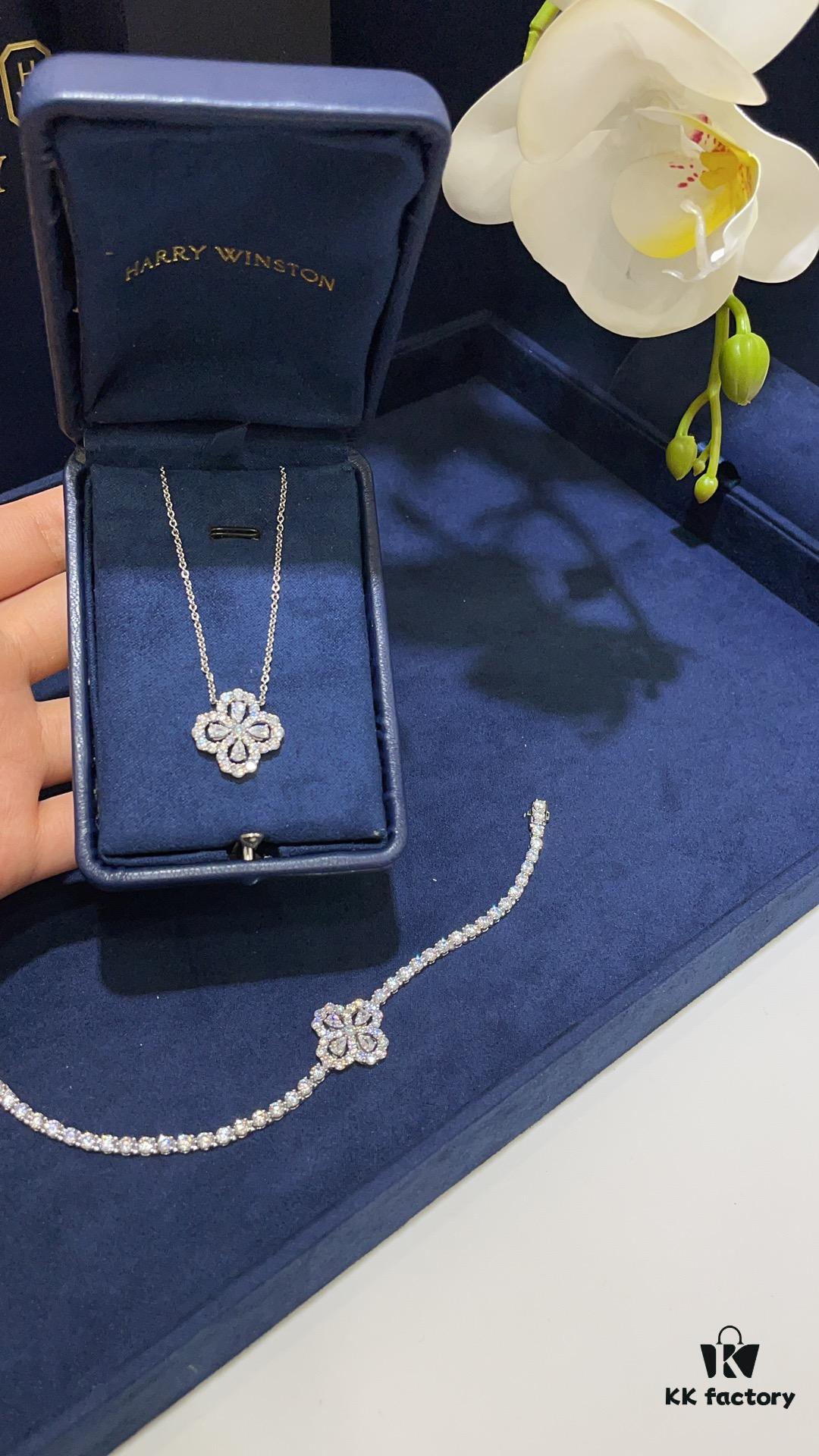Harry Winston New Arrival Loop Luxury Four-Leaf Clover Sparkling Diamond Necklace