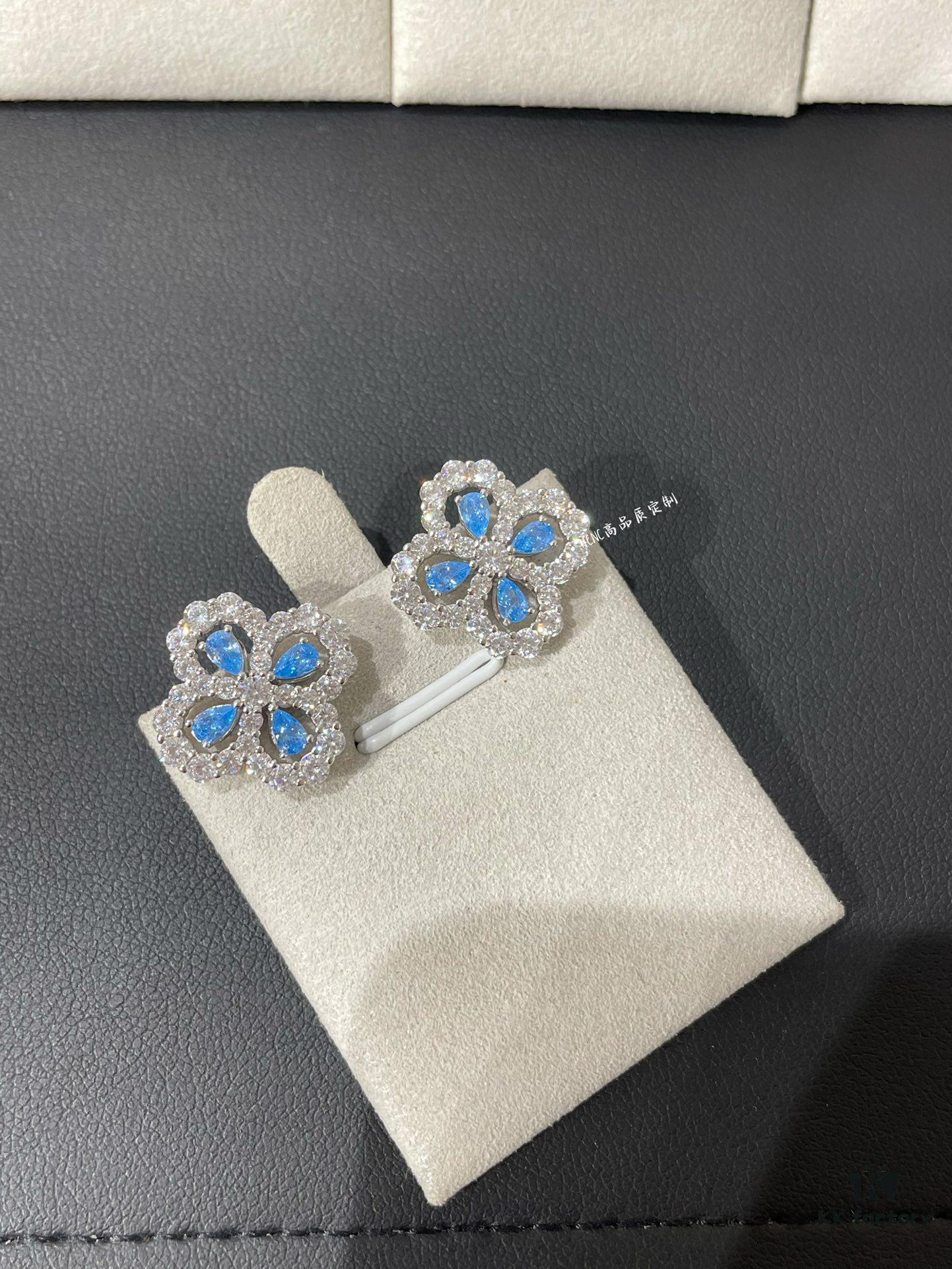 HW Diamond Loop Clover Stud Earrings, ZP Development Version! Crafted in S925 Sterling Silver with Thick Gold Plating