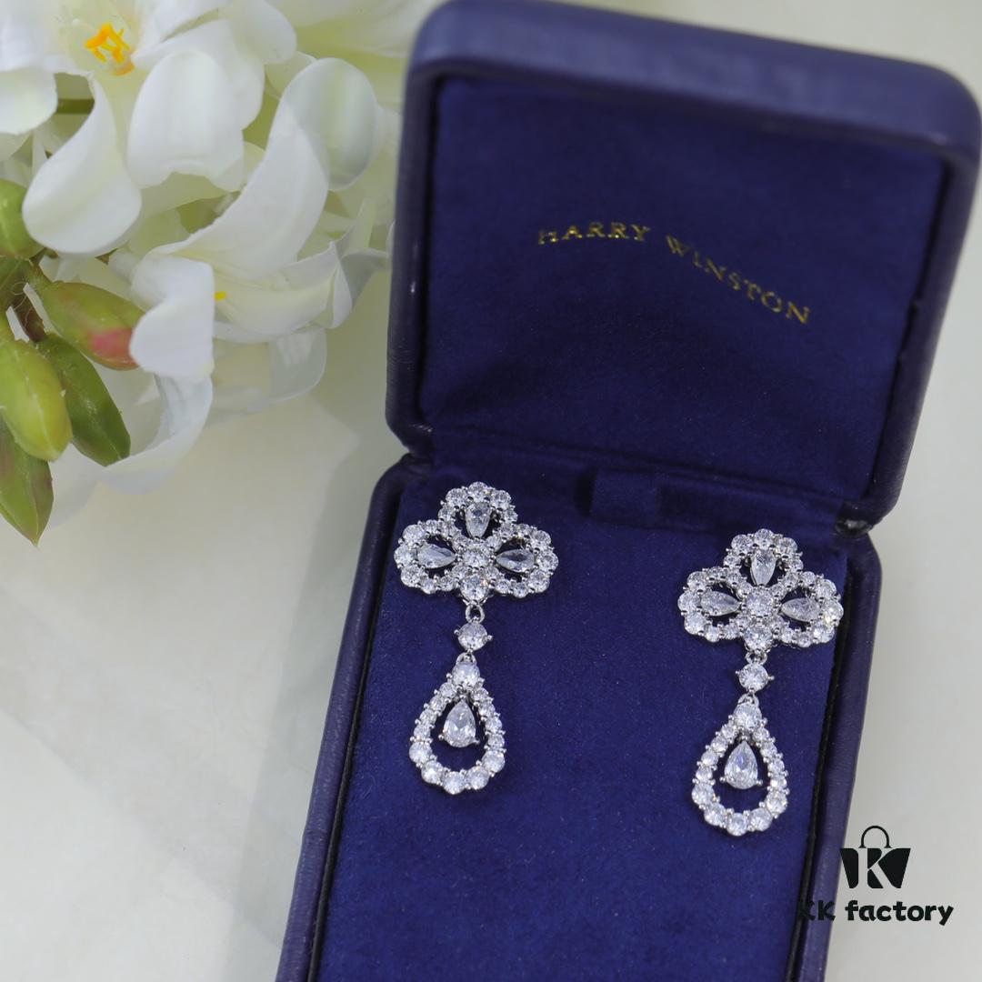Harry Winston Classic Clover Full Diamond Stud Earrings, Exquisitely Crafted, Identical to Original Design, Worn by Celebrities, Stunningly Beautiful, Luxurious and Elegant