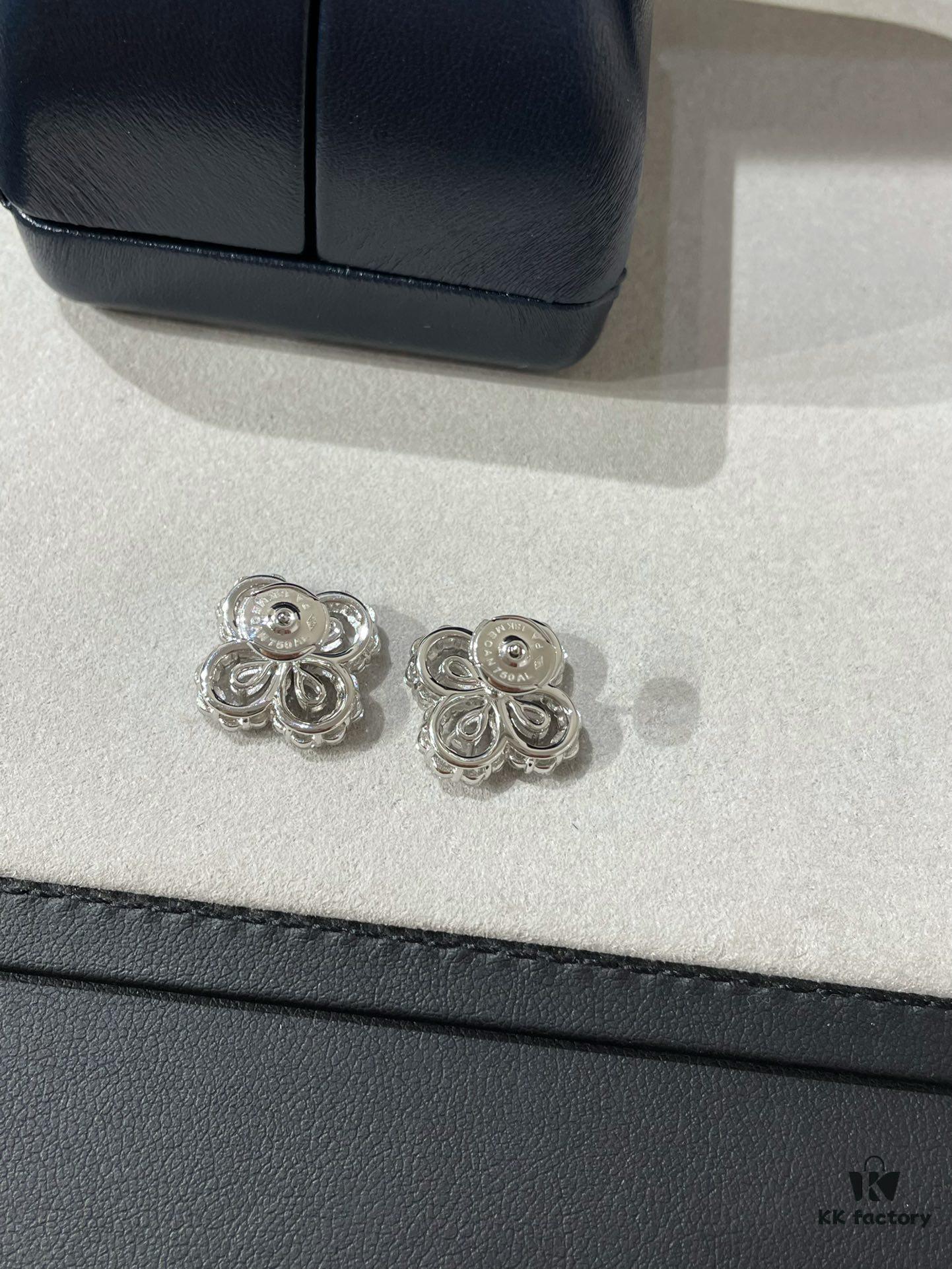 HW Diamond Clover Stud Earrings, ZP Development Version - 925 Sterling Silver with Thick Gold Plating