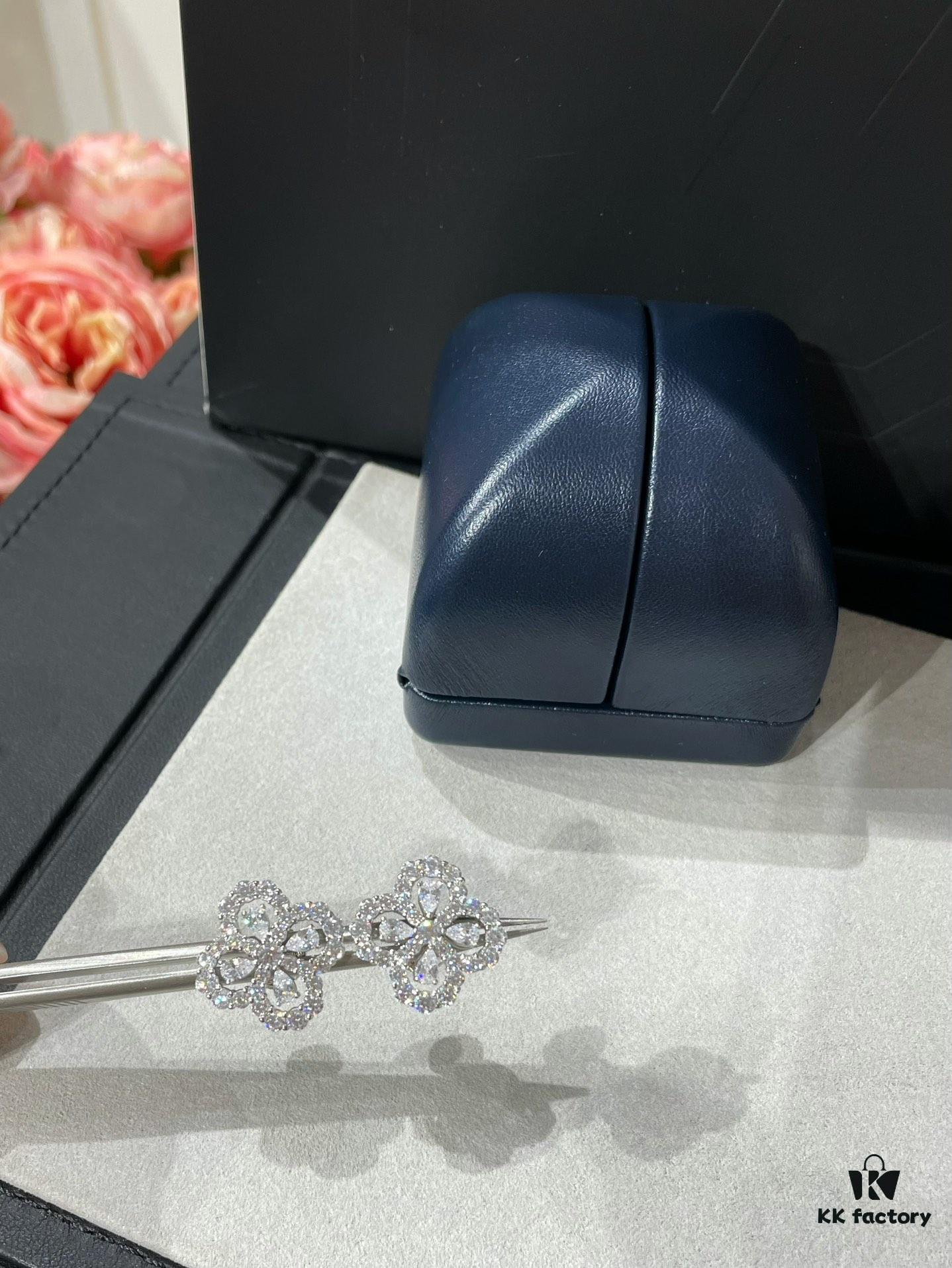 HW Diamond Clover Stud Earrings, ZP Development Version - 925 Sterling Silver with Thick Gold Plating