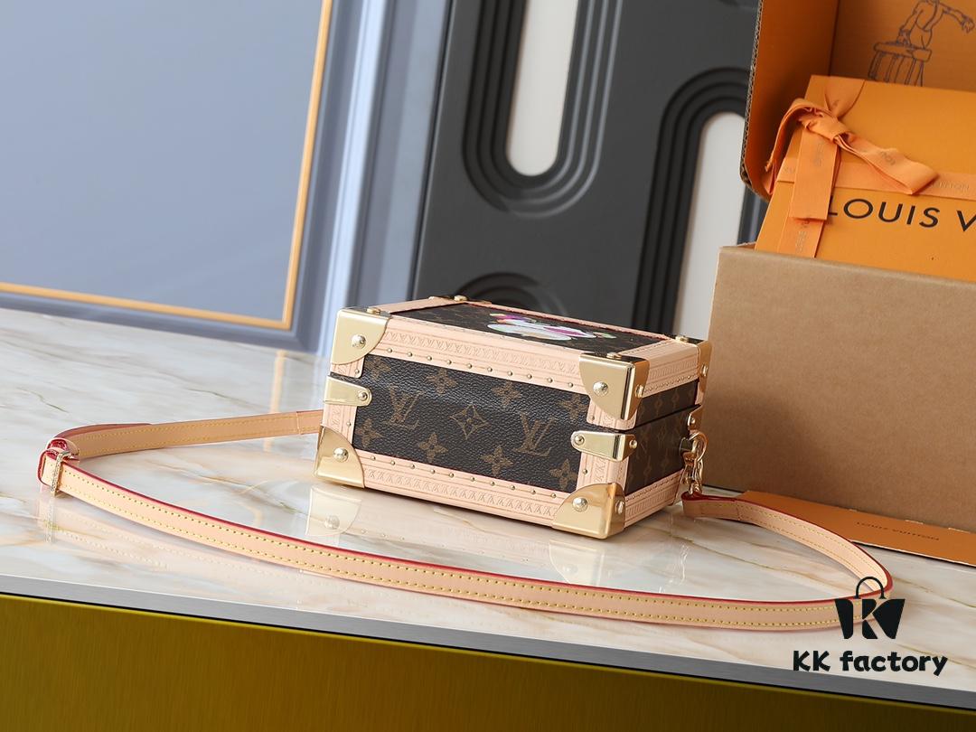 Top-Quality Replica Dynamic Chip Dual-Color Leather Mini Square Trunk M13127 M14040