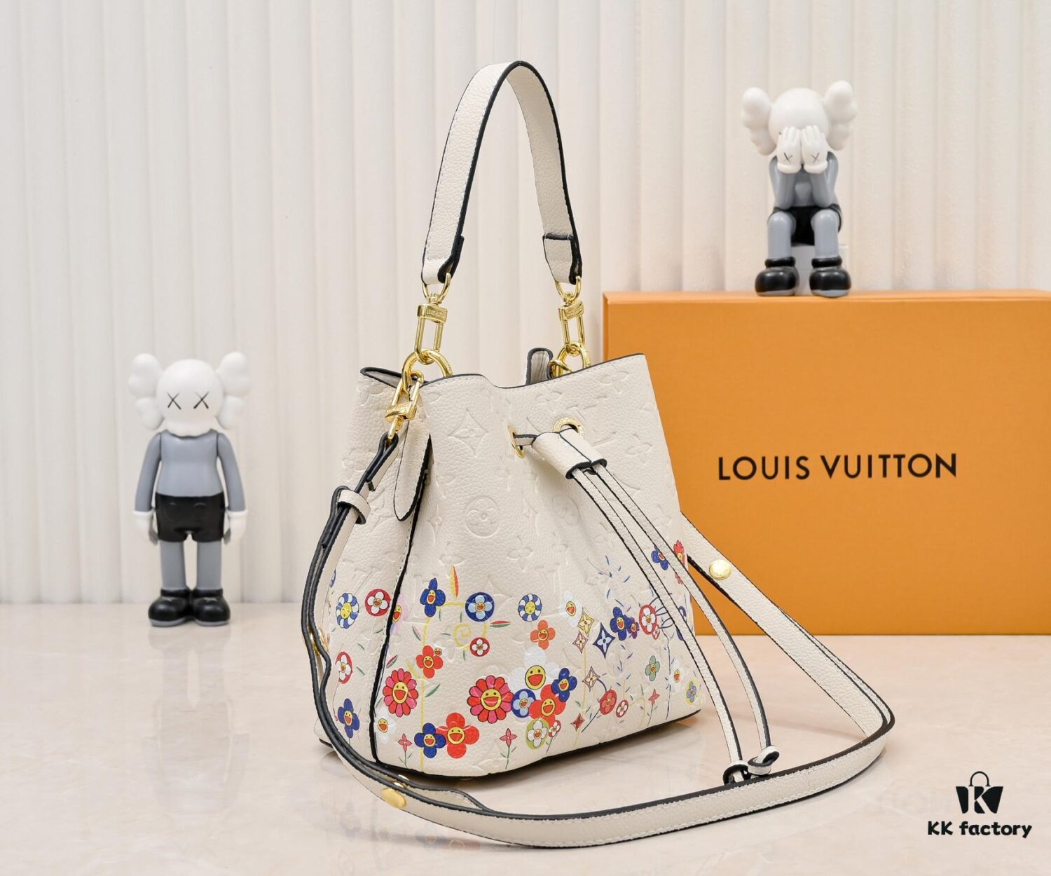 M13676 M44021 NeoNoe BB Bucket Bag from Louis Vuitton × Takashi Murakami Re-Edition Collection