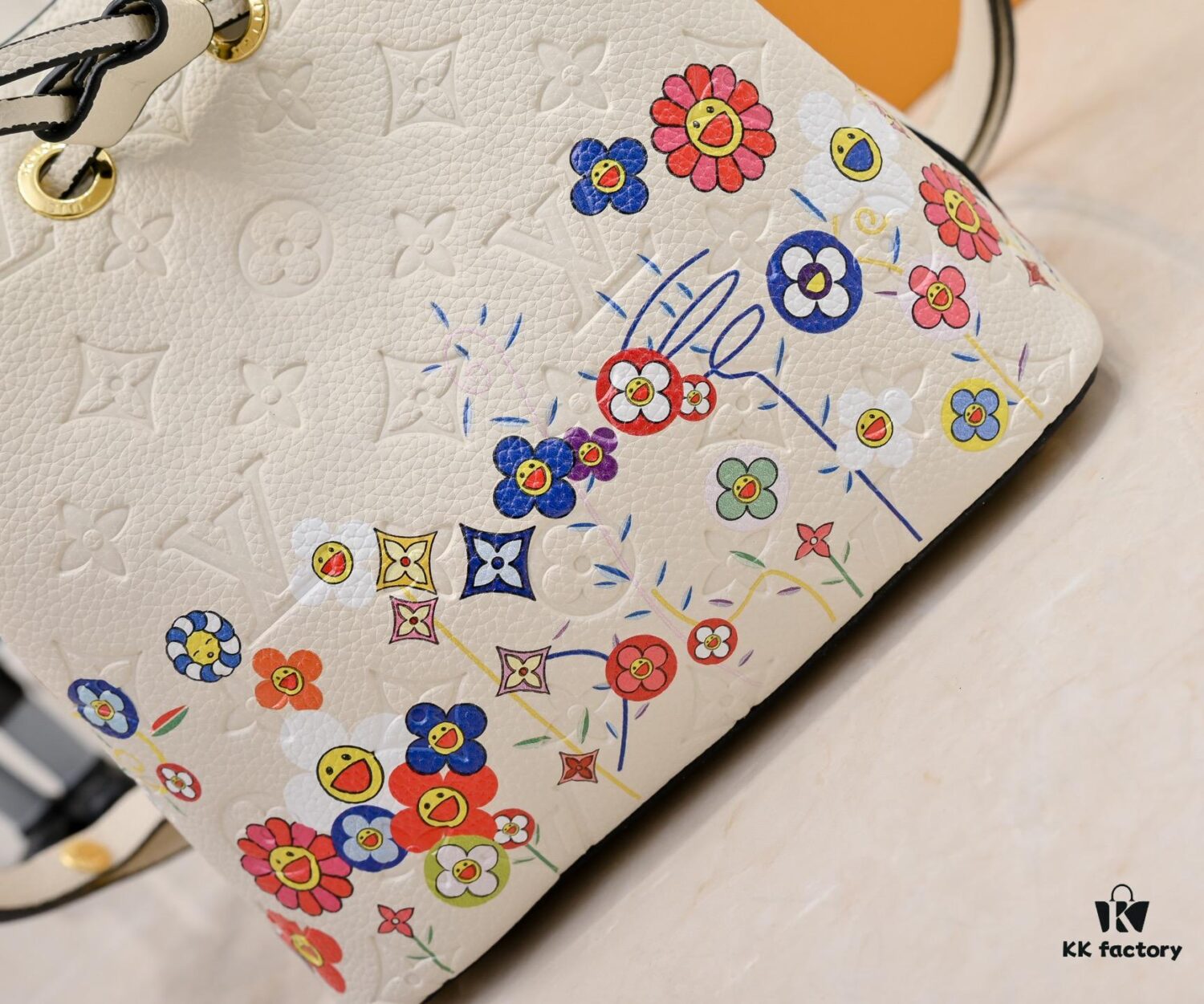 M13676 M44021 NeoNoe BB Bucket Bag from Louis Vuitton × Takashi Murakami Re-Edition Collection