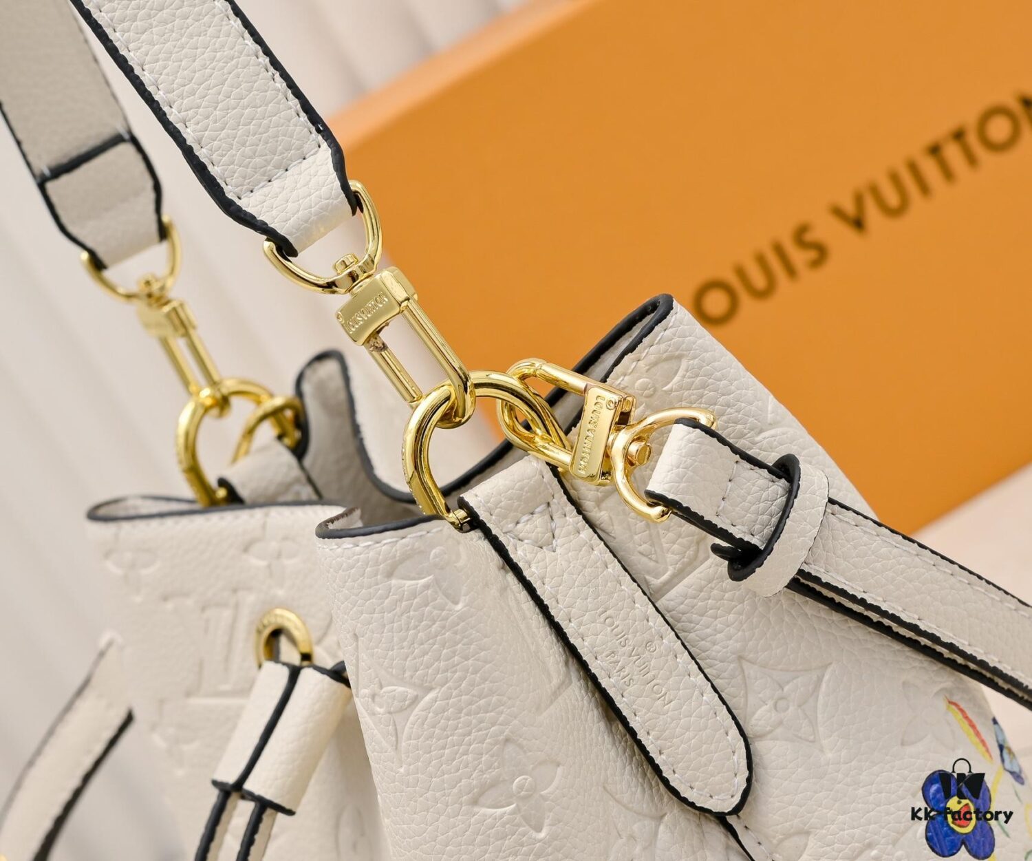 M13676 M44021 NeoNoe BB Bucket Bag from Louis Vuitton × Takashi Murakami Re-Edition Collection