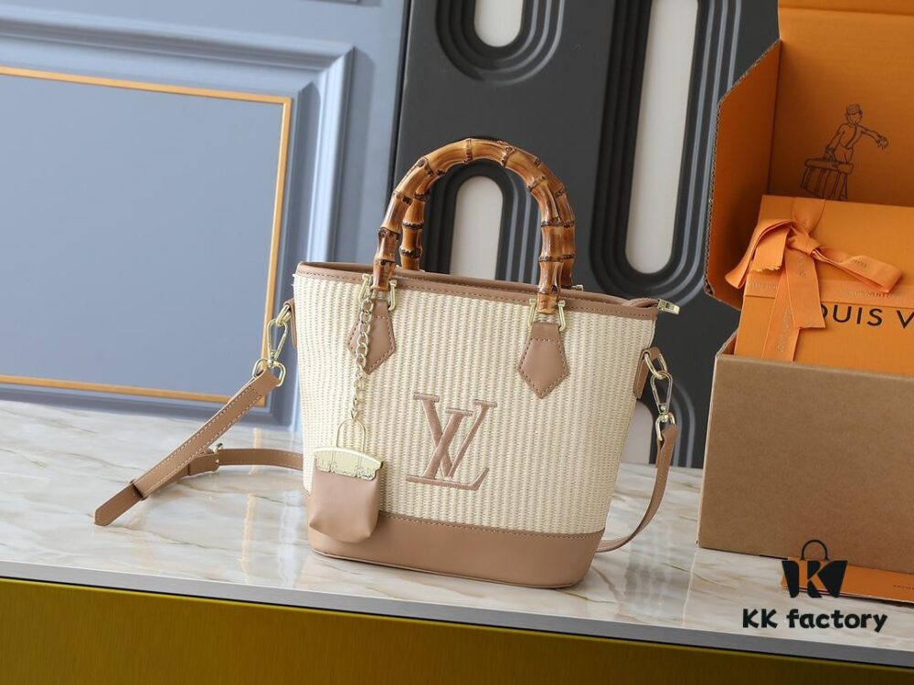 Upgraded Original M66588 Wallet On Chain Handbag from Louis Vuitton LV Bloom Collection